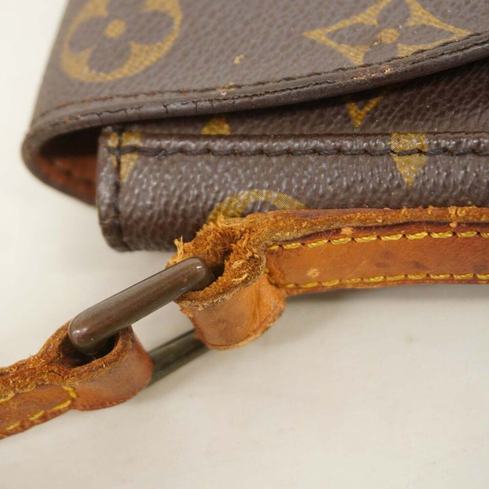 LOUIS VUITTON Brown Monogram Shoulder Bag - Picture 6 of 10